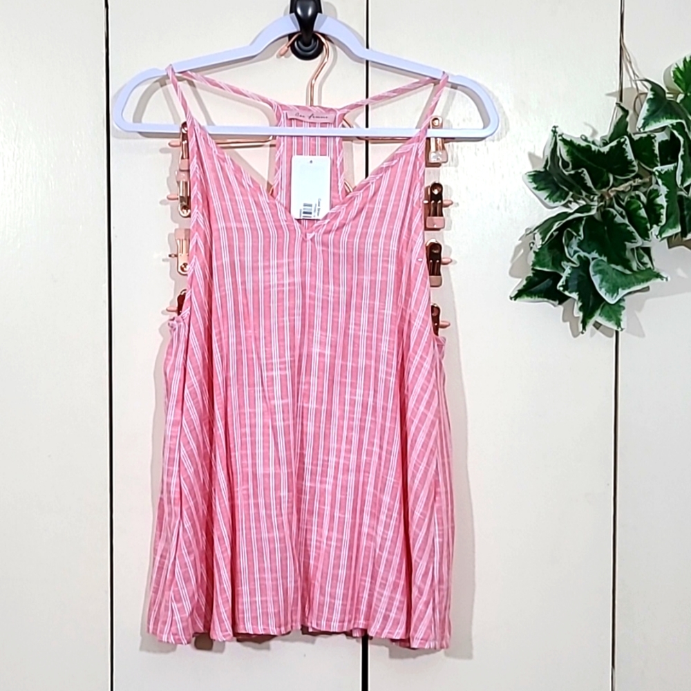 SALE! NWT Top